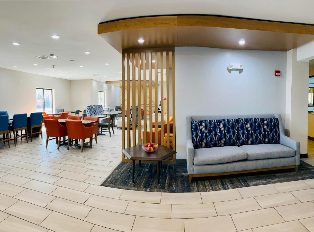 Holiday Inn Express Plymouth By Ihg Exterior foto
