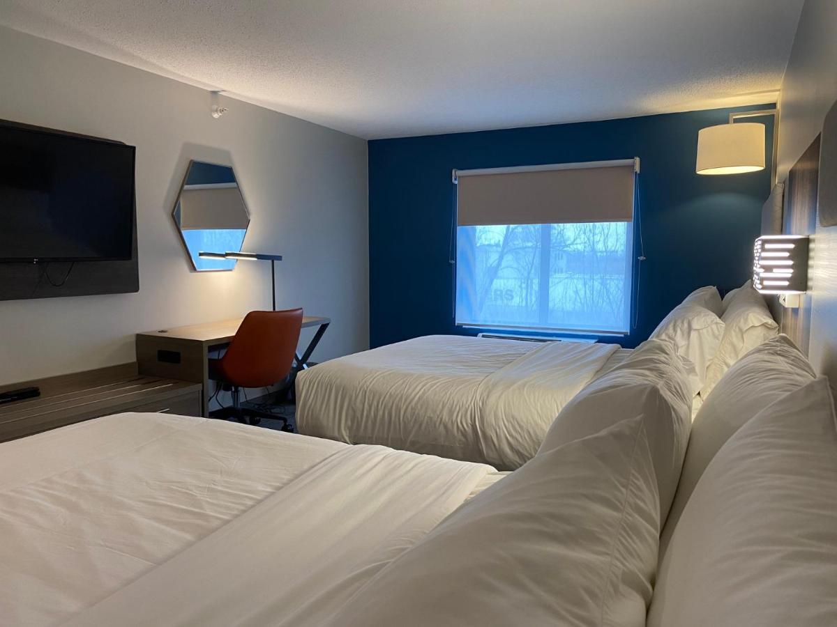 Holiday Inn Express Plymouth By Ihg Exterior foto