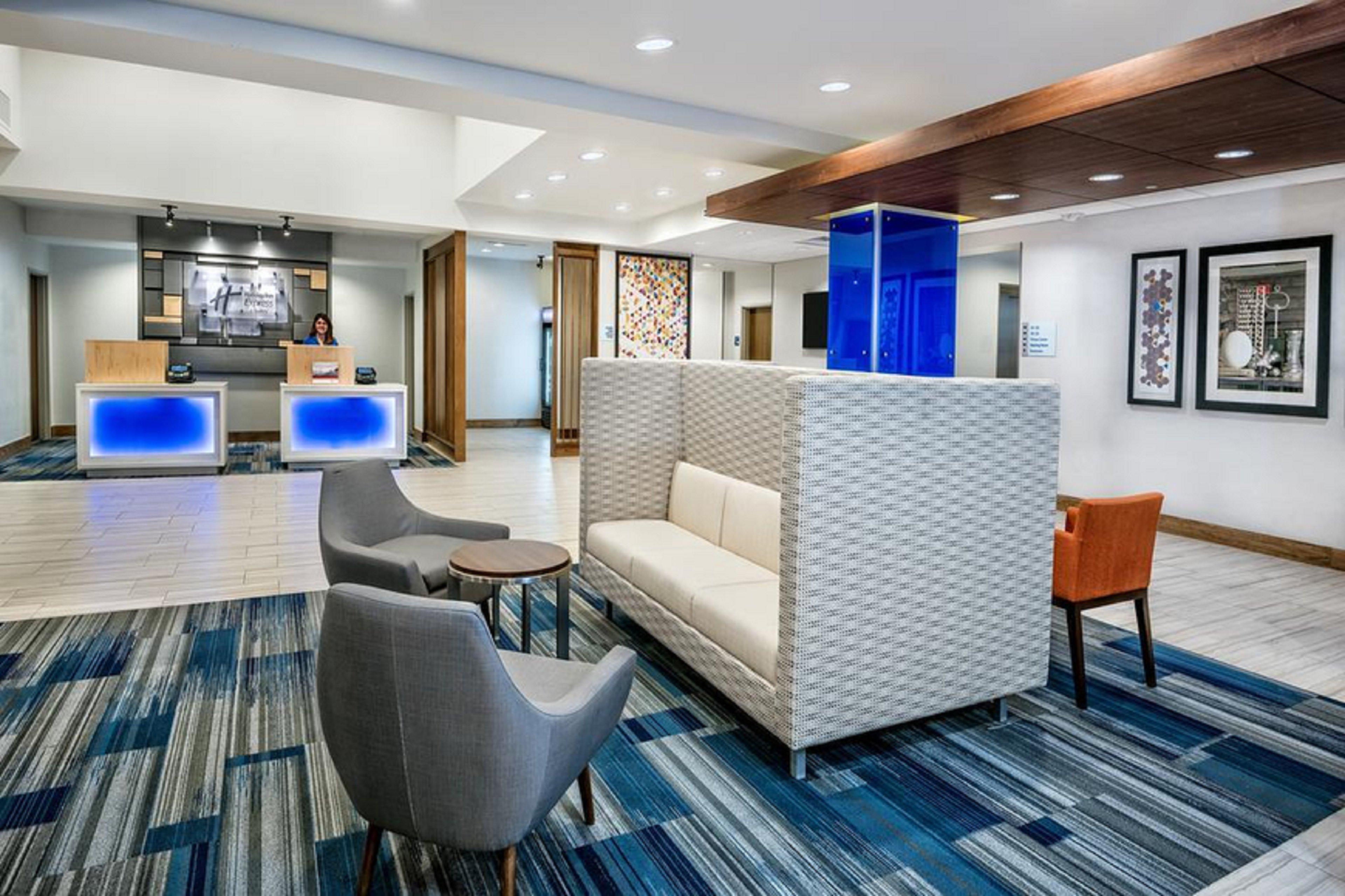 Holiday Inn Express Plymouth By Ihg Exterior foto